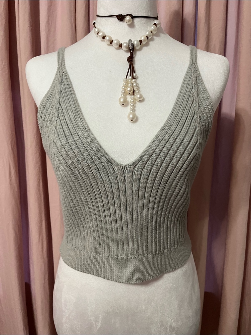 Ribbed V-Neck Knit Tank Top in Light Gray